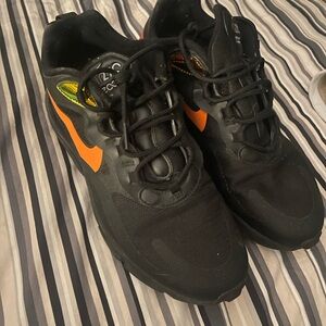 Men’s Nike air 270 react size 11 black orange and yellow
